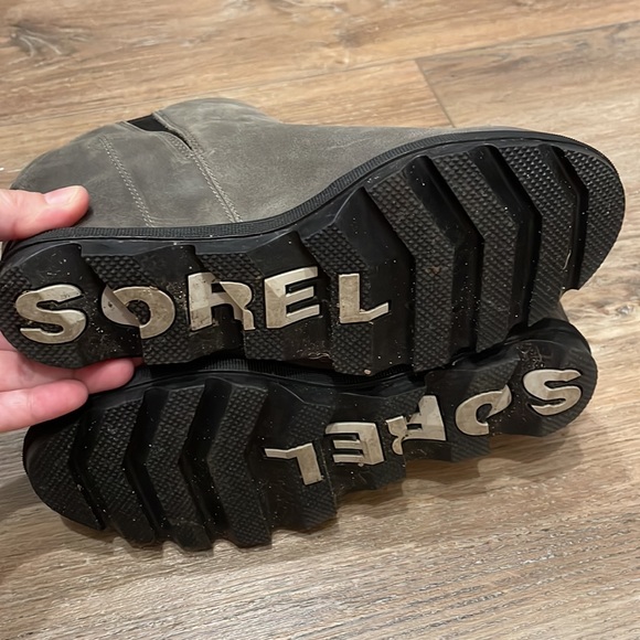 Sorel Ankle Boots Style Joan of Arctic Wedge Ankle Bootie! Grey Leather, Size 9! - Picture 11 of 11